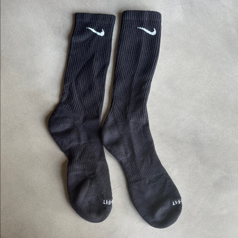 Nike Black Athletic Crew Socks Moisture-Wicking Performance